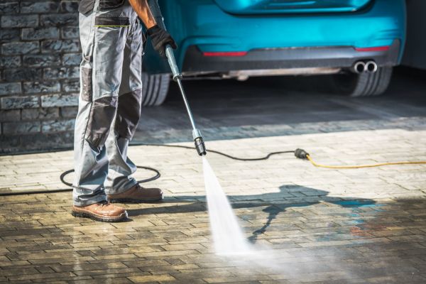 Cost of Driveway Pressure Washing in Pleasant Grove