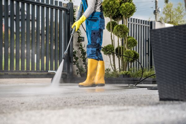 Cost of Driveway Power Washing in Pleasant Grove