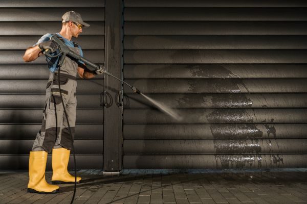 Cost of Garage Power Washing in Pleasant Grove