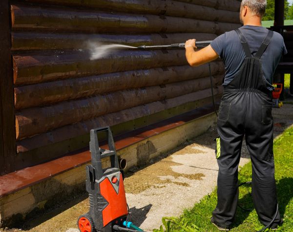 Cost of Log Home Pressure Washing in Pleasant Grove