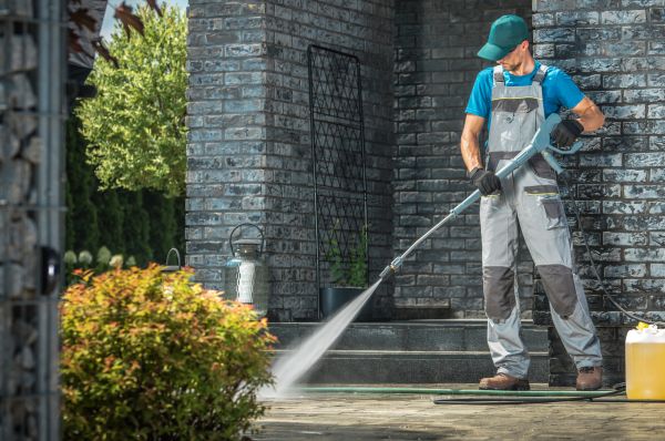 Outside House Cleaning in Pleasant Grove