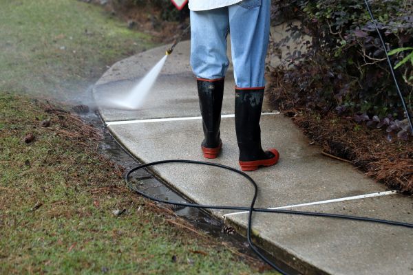 Sidewalk Pressure Cleaning in Pleasant Grove