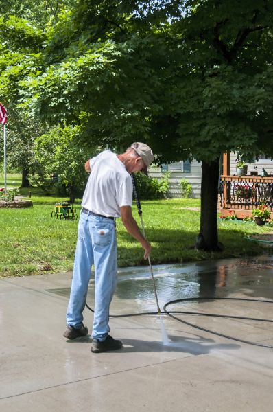 Driveway Concrete Cleaning in Pleasant Grove