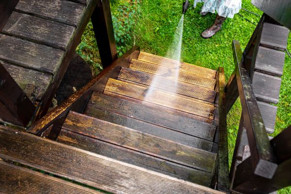 Wood Power Washing in Pleasant Grove