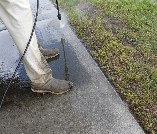 Cost of Concrete Slab Powerwashing in Pleasant Grove